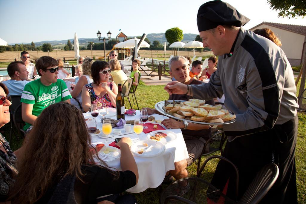 Agriturismo Le Rondini Di Francesco Di Assisi 칸나라 외부 사진