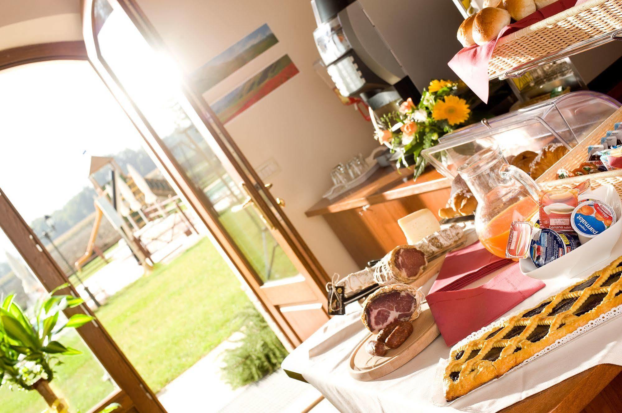 Agriturismo Le Rondini Di Francesco Di Assisi 칸나라 외부 사진