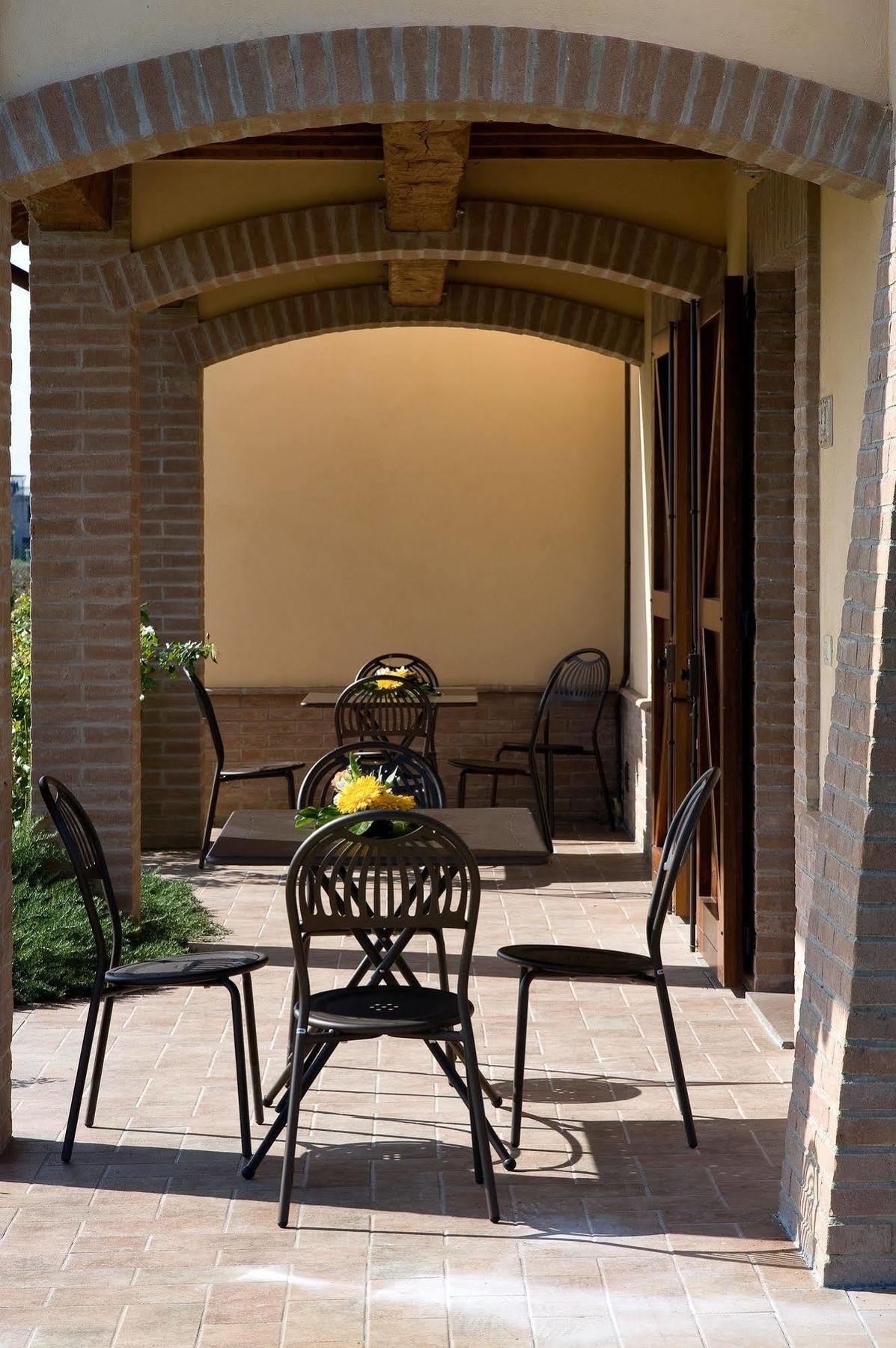 Agriturismo Le Rondini Di Francesco Di Assisi 칸나라 외부 사진